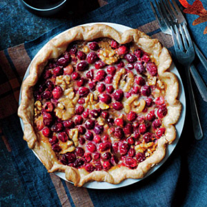 MapleWalnutCranberryPie